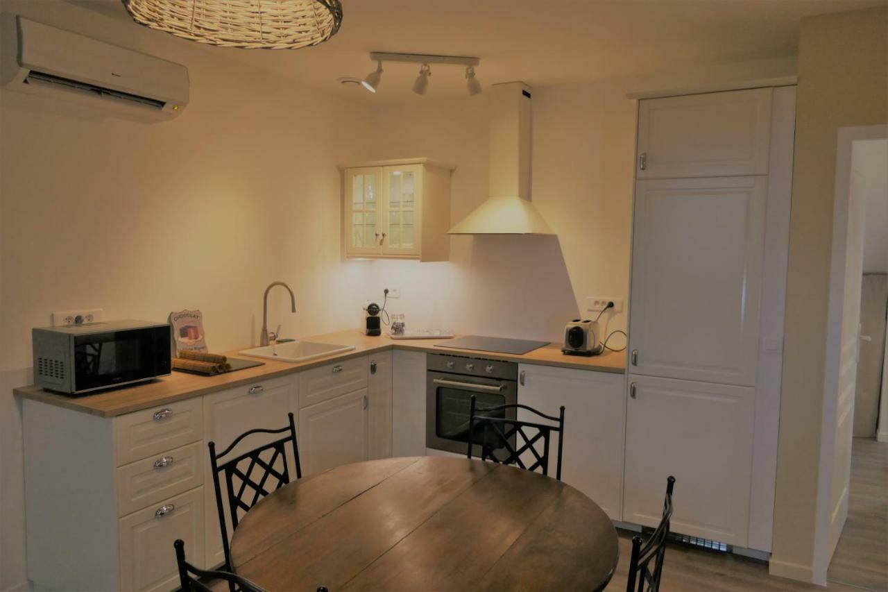 La Maison Virginie Appartements Climatises De 1 A 5 Pers Cosy Hyper Centre Cour Parking Linge Fibre Proximite Port Lac Canal Piscine Montargis Eksteriør bilde